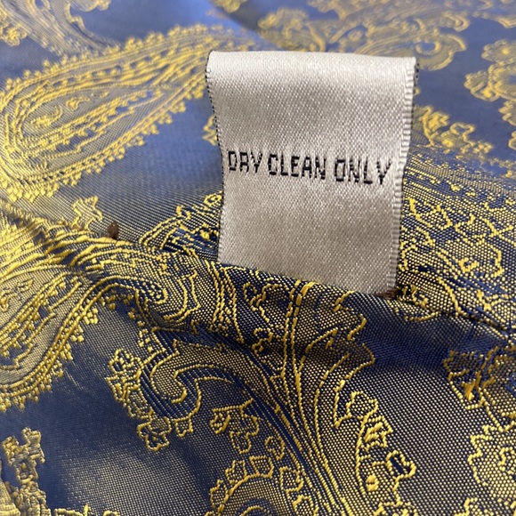 80's Chocolate Brown Ruffled
Trim Raccoon Collar Jacket - Picture 8 of 13